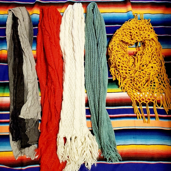 Scarfs - Picture 1 of 1